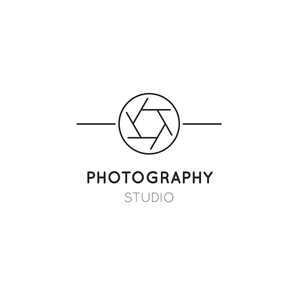 Sample Minimilst Photography Logo Design of a camera lense