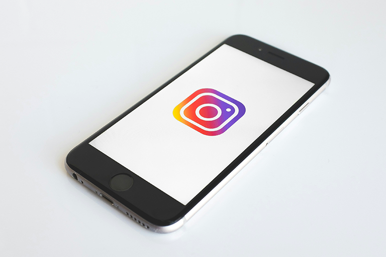 How to Put Instagram on Business Card - Supporting Image 1