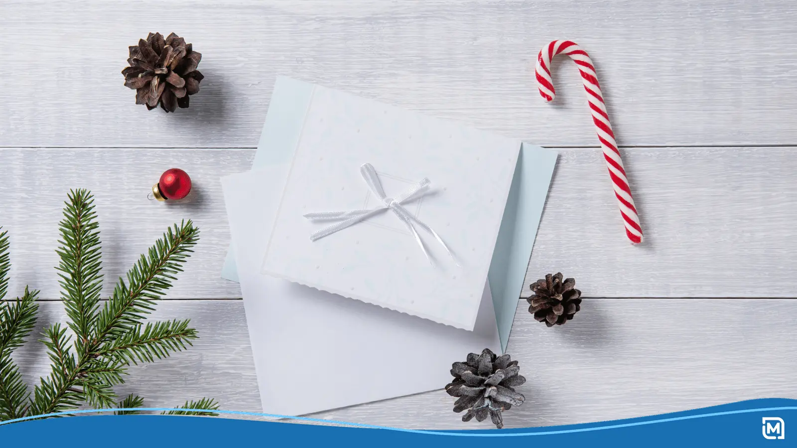 Folded vs. Flat Holiday Cards: Which Style Is Right for You?